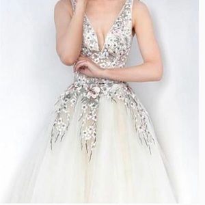 Jovani Floral Ball Gown “Worn once)